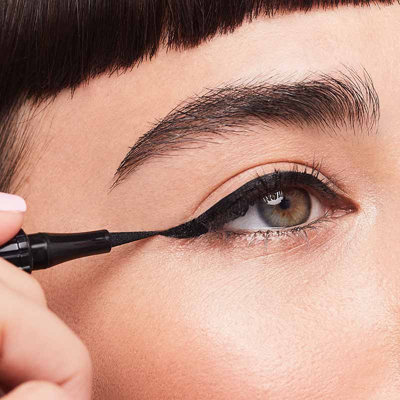 Benefit Roller Liner Eye Liner | Waterproof | Matte | Quick Dry | Apply