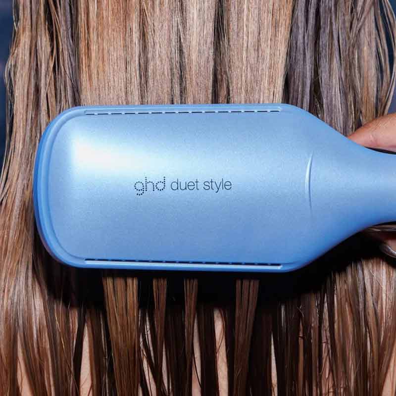 ghd, ghd Duet Style 2-in-1 Hot Air Styler Gift Set In Limited Edition Icy Blue, Christmas gift, ghd Christmas gift