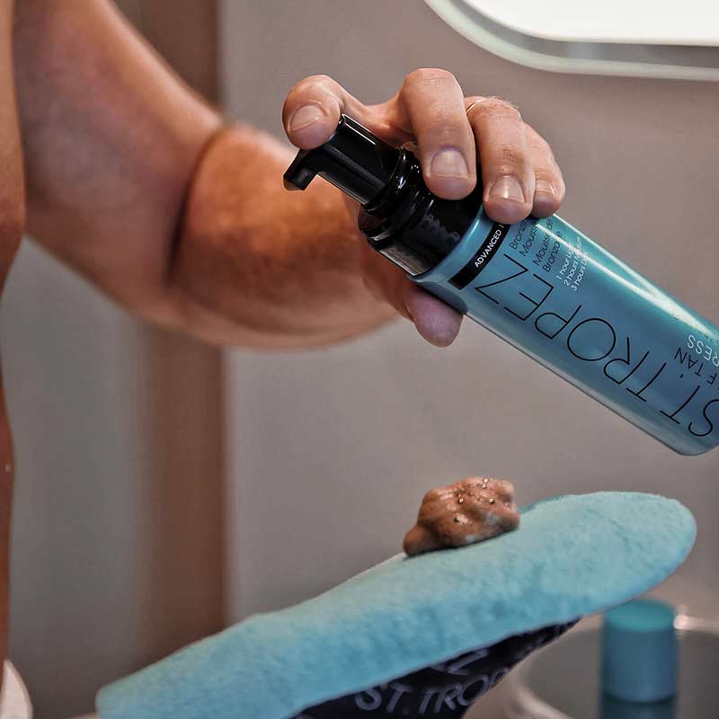 Online NEW St. Tropez tanning mousse + mitt