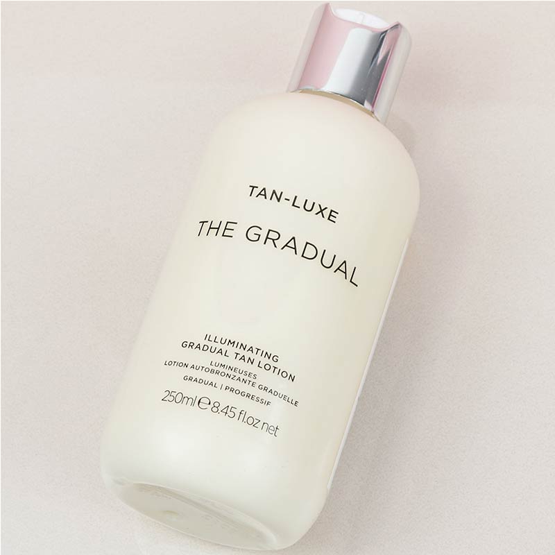 TAN-LUXE The Gradual Illuminating Tanning Lotion  | progressive tanning lotion