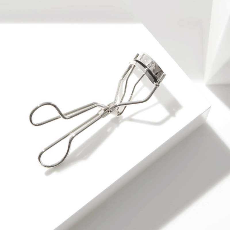 Tweezerman Classic Lash Curler Buy online at cloud10beauty Cloud 10 Beauty